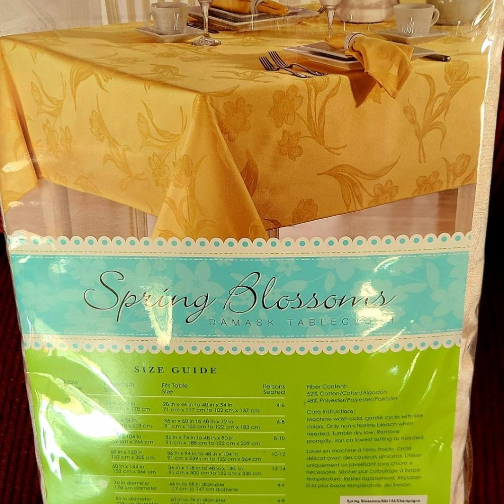 NWT Damask Tablecloth-6" x 144"